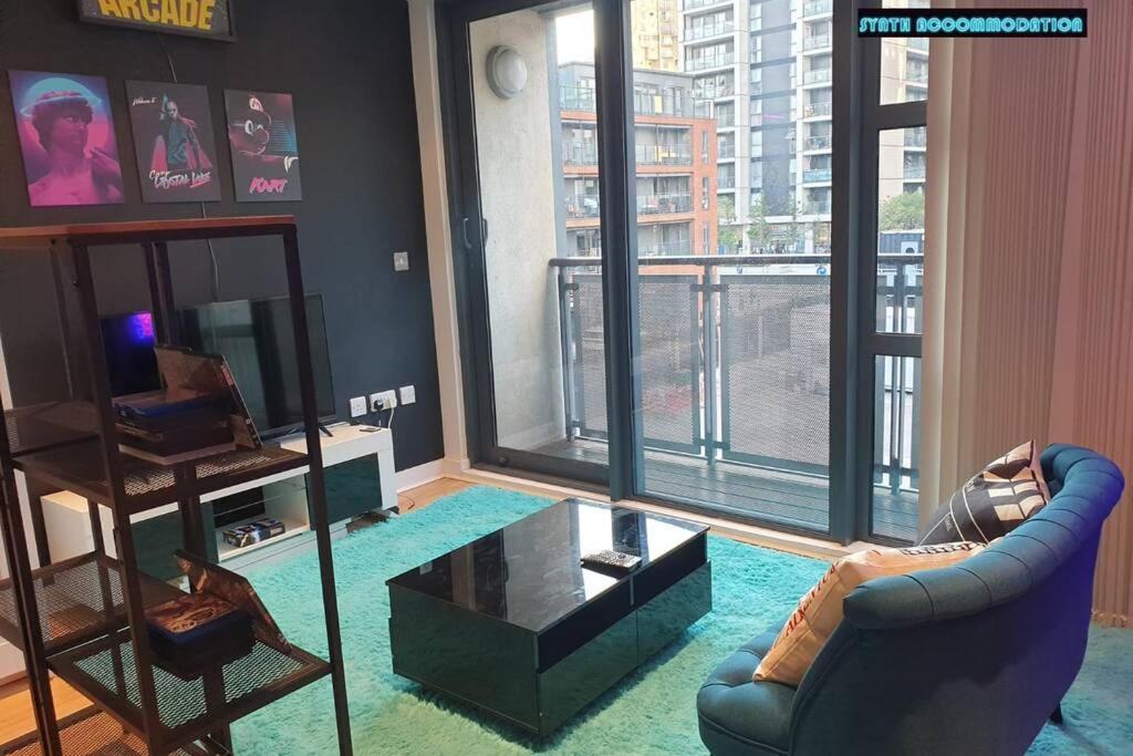 80S Retro 1Bed Studio Serviced Apartment Canary Wharf Perfect For Solo & Couple Travellers ลอนดอน ภายนอก รูปภาพ